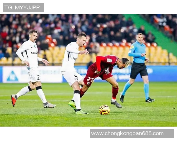 沙托鲁主场迎战索肖两队争夺关键三分的激烈对决