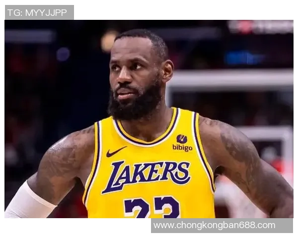 詹姆斯在湖人与鹈鹕的对决中上演精彩扣篮引爆全场气氛 詹姆斯在湖人与鹈鹕的对决中上演精彩扣篮引爆全场气氛